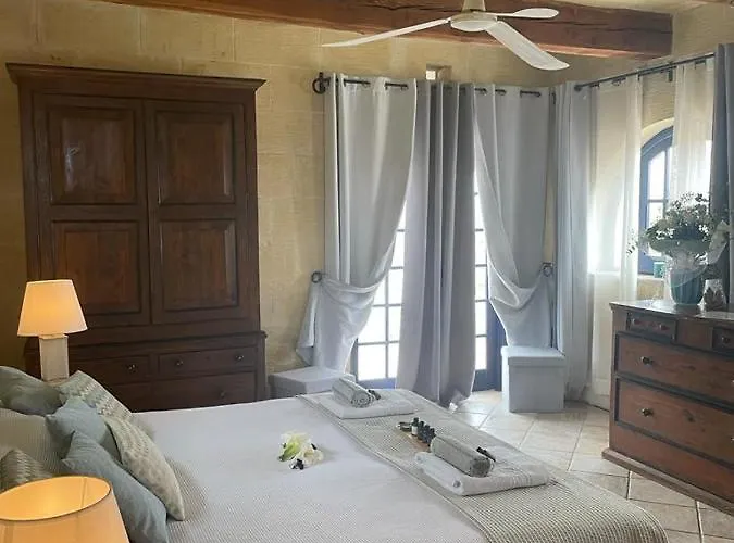 Botanica Bed & Breakfast 4*