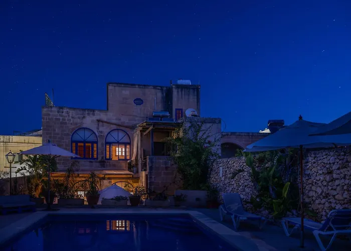 Botanica Bed & Breakfast 4*