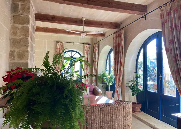 Botanica Bed & Breakfast 4*